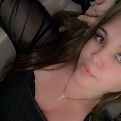 jilll_xox's profile picture. chilis enthusiast and annoying about sports