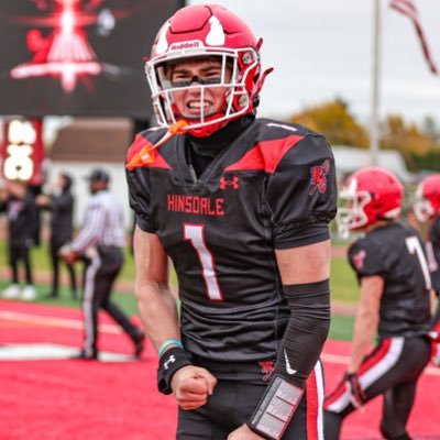 Rileycontreras7's profile picture. 2026 ATH/QB Hinsdale IL | 6’0 190lbs | 2x Captain & 2x All Conf QB | Varsity Baseball | 16u Sparks Black | Cell: 630-532-7360 Coach Griffin: 630-915-2956