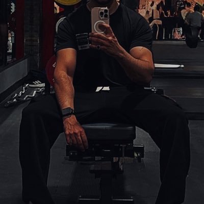 1B0DZ's profile picture. كل الذين ظنوا أنهم دفنوني واستراحوا .. يجهلون أنني أنهض دومًا من رمادي