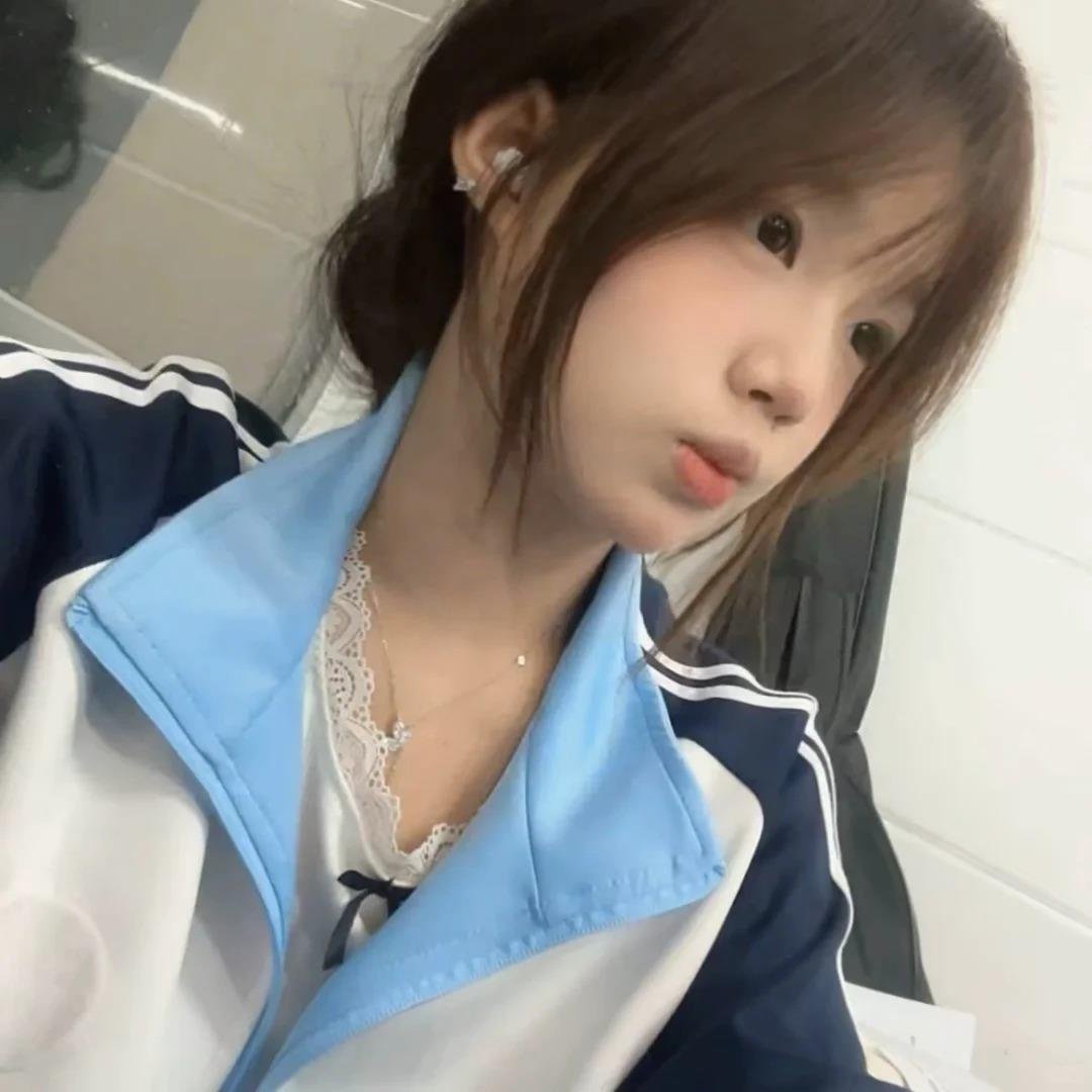 rQ3cVzRa231ew's profile picture. 