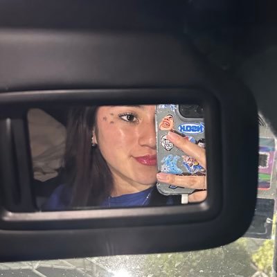 _fergarfias's profile picture. anywaysss