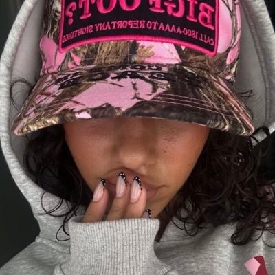 antiquvd's profile picture. english love affair (2014)