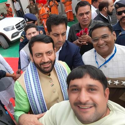 Sandeep53830202's profile picture. माँ बाप एक ऐसा मेडिकल स्टोर है, 
जहाँ हर दर्द की दवा💊 मुफ्त मिलती हैं... ❤