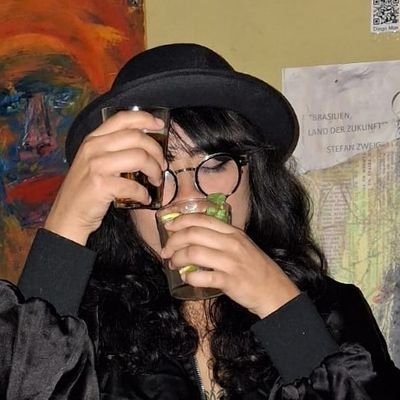 Aerlevysedi's profile picture. And I'll fake all I wanna...