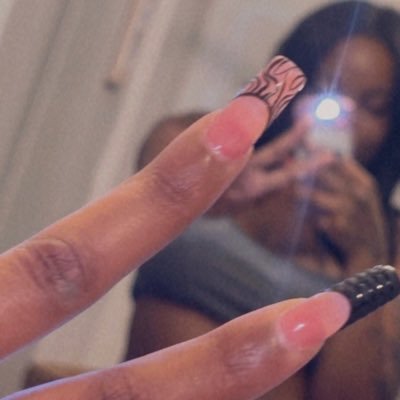 DonaLupe13's profile picture. I’m a November Scorpio and it shows IM SAY WHATEVER COME TO MIND