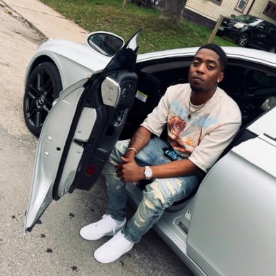 LeeWooski's profile picture. Big LeeWooski 🍚🙌🏾.... Milwaukee Artist 🎙