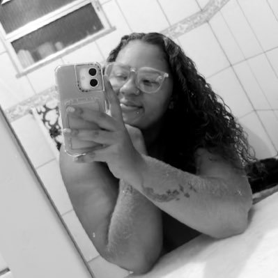 eumsmelaine's profile picture. Nenhum invejoso e nenhuma puta me afeta/// JOÃO 🖤