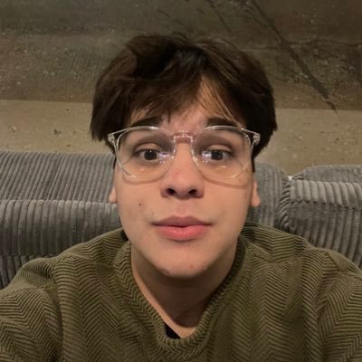 Evs2x's profile picture. 20 🐻
val for @FlyQuest