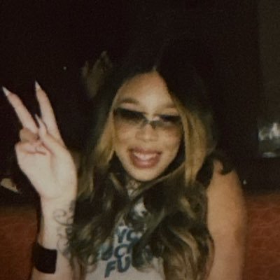 _sunnysidee's profile picture. stay sexy. stay dangerous….💕