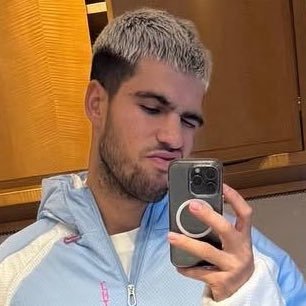 carlosalcarazsz's profile picture. dear galinda you are just too good