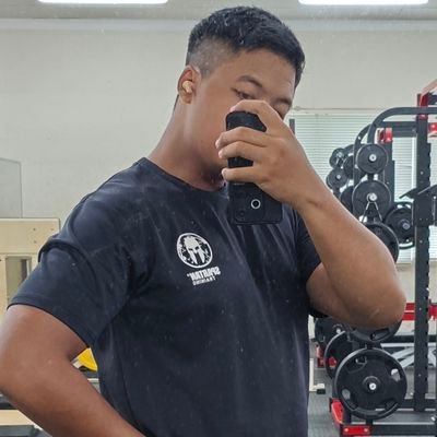 mistaaimanvevo's profile picture. 🇲🇾 | ENTJ-A | 研究者 | 登山者 | 旅行者 | Follow/stalk/sentap at your own risk.