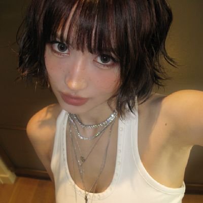 sksnm347312's profile picture. 