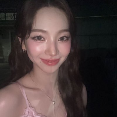 ayastorie_'s profile picture. est 2020. prem apps, joki tugas, design, convert, dll. 3OOO+ lovely cust https://t.co/O9XQBtxlzz