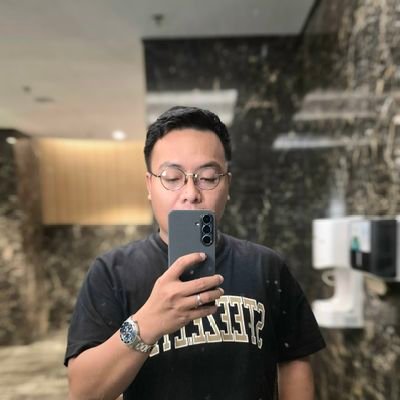 ARkb302's profile picture. 阿洪 ♒️ 90's 
# Glory Glory Manchester United !!!