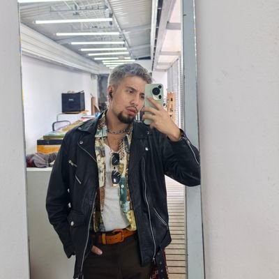 Pepeterremotto's profile picture. ¿Quien carajos soy yo?
Un dibujo chueco