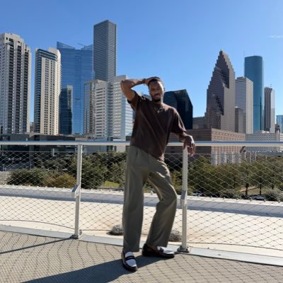 NofinesseDre's profile picture. Future AstroPhysicist #LSU #Alumnus #IceInMyVeins