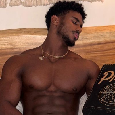 P_Guilherm3's profile picture. Yes that naughty boy who got a 🌶️page😋