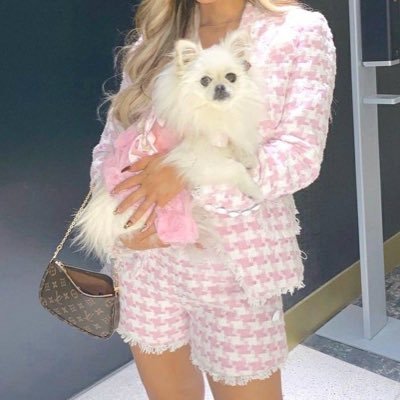 jeausella's profile picture. “ 𝐏𝐫𝐞𝐭𝐭𝐲 𝐰𝐡𝐞𝐧 𝐲𝐨𝐮 𝐜𝐫𝐲 ~ ❥ „