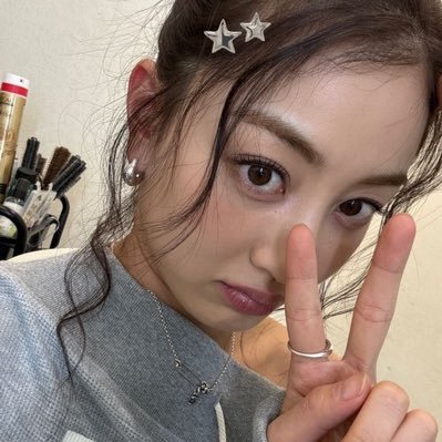 irlblythdolI's profile picture. girl kisser and twice lover ₊ ⊹ . ݁ ⟡