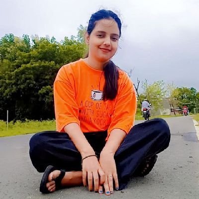Radhaji_12's profile picture. चतुर.. युग चल रहा है इसलिए यह विचार छोड़ दीजिये कि बिना स्वार्थ के लोग आपसे रिस्ता रखेंगे.
जय श्री राम.. 🚩🙏