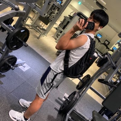 oya_onary's profile picture. 筋トレを頑張る。