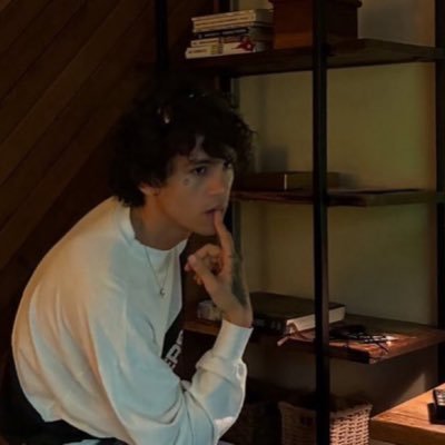 flosmix's profile picture. 