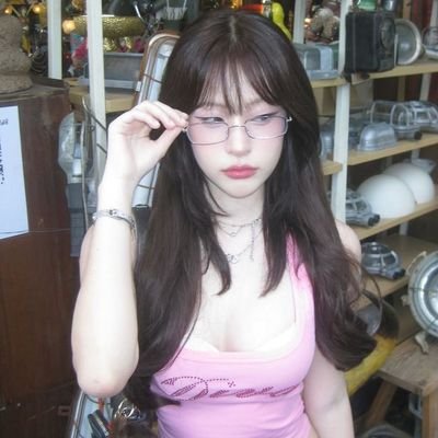 liramntmyr's profile picture. 20 | Let's be moots