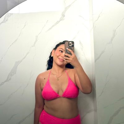 iamsuperyen's profile picture. Artist