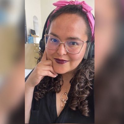 vetome's profile picture. 💜 Periodista y comunicóloga. Costeña de corazón buscando lograr sus sueños. 👩🏻‍🦱 https://t.co/aRgighaMF1