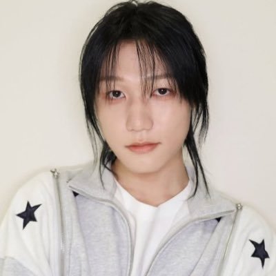 Madimaditweets's profile picture. 19 | my root came 2006 🤩 | that one girl who’s serious about pompompurin