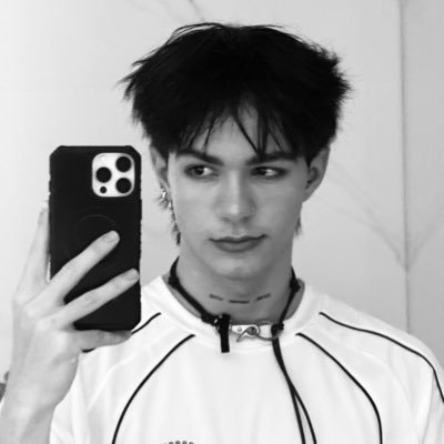 carlhoos's profile picture. Hola, soy nuevo aquí 💙 Sígueme en Instagram y Tiktok☺️