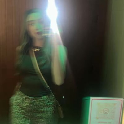 leslieolvm's profile picture. 