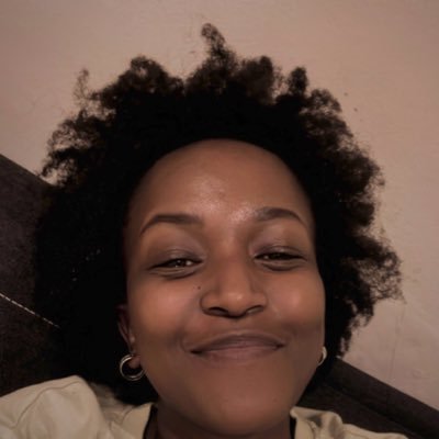 Lithalelanga7's profile picture. Pro-black.