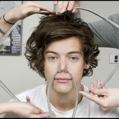 smoke_room_1D's profile picture. I need a severe level of mental health assistance and medical attention, genuinely.