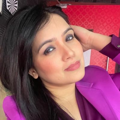 patrakarswati's profile picture. News Anchor @BhaaratExpress | पत्रकारिता पेशा है, दिल बनारसी है. यहां किए गए ट्वीट पर सिर्फ मेरा कॉपीराइट है, किसी भी संस्था का नहीं !