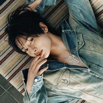 funuselit's profile picture. who saved me? who ruined her? born from the dark hell, push back the devil's power. jeongin hasta la muerte