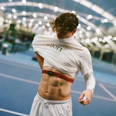 SirrLeo's profile picture. 