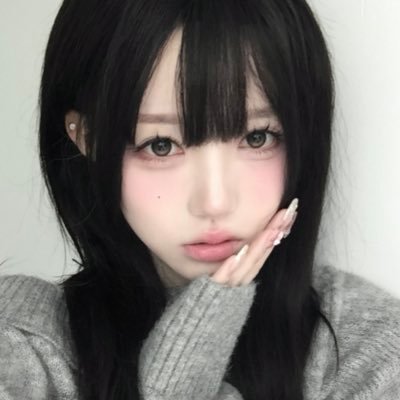 inijszu's profile picture. 