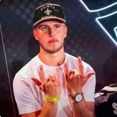 wedatt24's profile picture. boob examiner #shoughdaopps