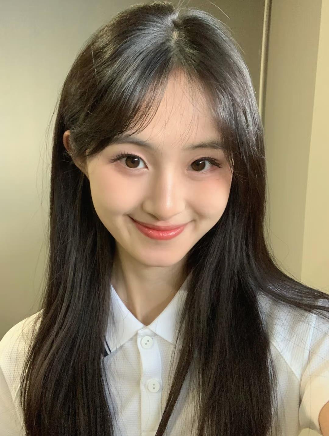 pouros99060's profile picture. 大街小巷中尋找各種鮮肉
在路上看到小鮮肉
內心不經湧起一些色色的想法
問一些只有大人才懂的事情 玩一些只有大人才玩的遊戲