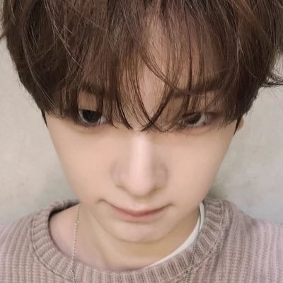 ekslt_m's profile picture. 