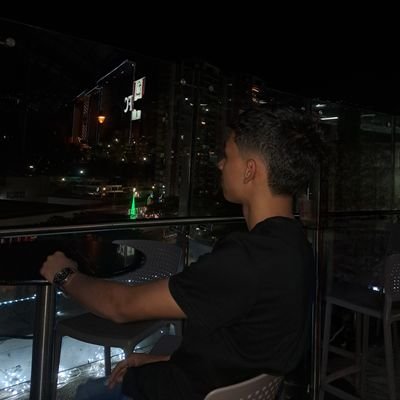 AnthonyRojaxX's profile picture. 🚀 Reflexiones que te ayudan a ver la vida con más claridad. Ideas simples pero poderosas para crecer, pensar distinto y actuar con intención.