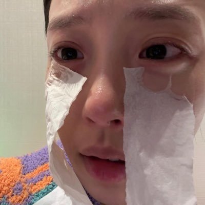 binaitch's profile picture. 님들이 아는 그 연이가 맞아요