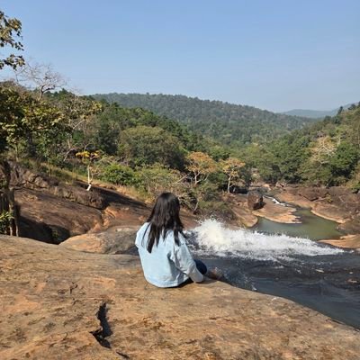 kumarishalwi2's profile picture. shutterbug • journal