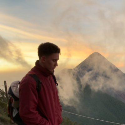 ItsJohnPerez's profile picture. The writer behind 7-figure SaaS brands | Tweets about wifi money, lifestyle, and AI