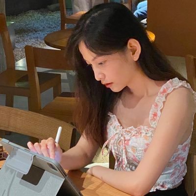 mikimnee's profile picture. 