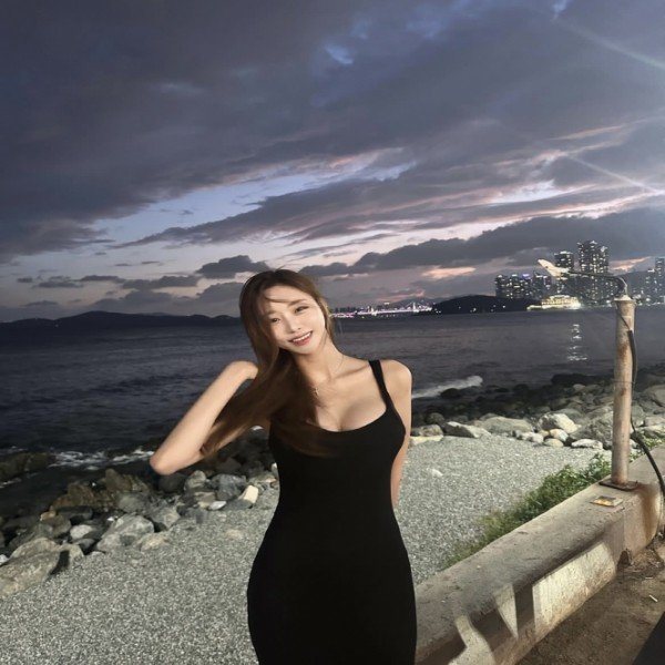 FasticHowa53734's profile picture. 