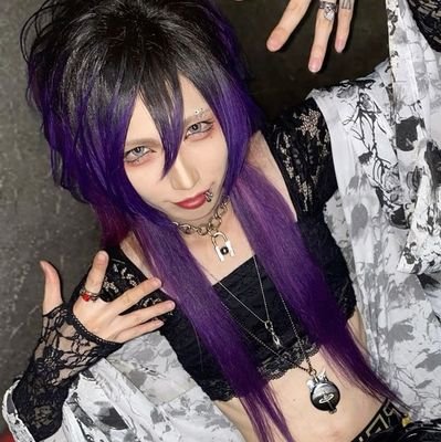 NicoledWastedx's profile picture. ！Σ(×_×;)! ☆ '원하는 것조차 죄를 짓는 것처럼 느껴져. 이미 부서진 마음 어떻게 강하게 먹으면 되나요' ☆ #vkeitwt ☆ @DDRM_tomo ⬅️PRIV