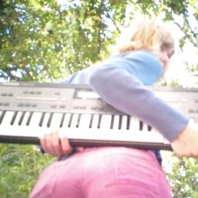 rilikespho's profile picture. Good Things Come To Those Who Wait 🐾 #musictwt @splitjuly