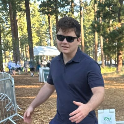 tomcurtin_'s profile picture. 